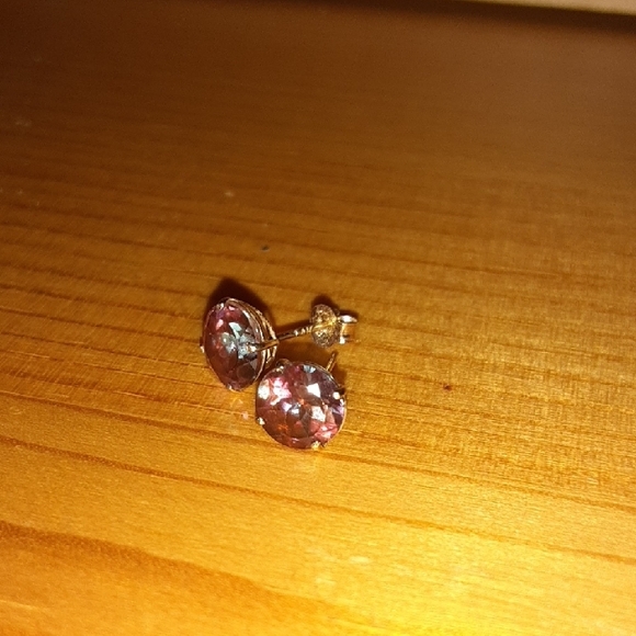 10K Mystic Topaz Studs - Picture 4 of 7